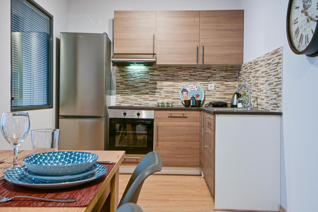 Cozy Apartment Located On The Piraeus Port Area Exterior foto