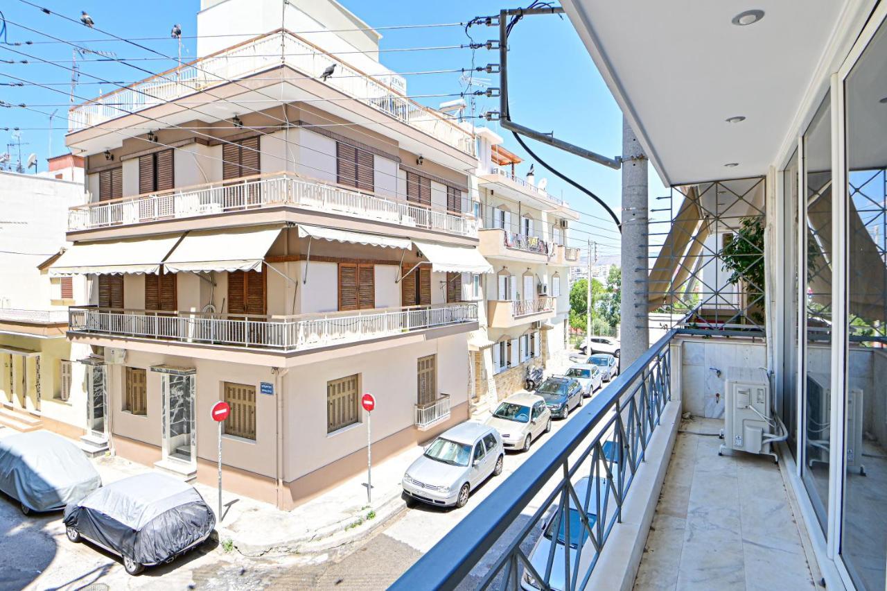 Cozy Apartment Located On The Piraeus Port Area Exterior foto